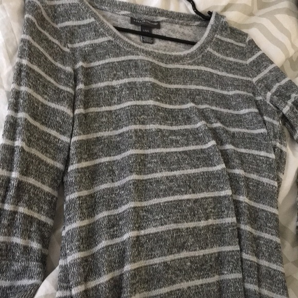 A pea in the pod L striped sweater - Picture 2 of 4